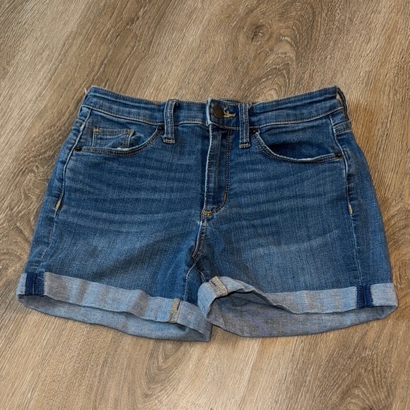 Universal Thread Pants - Universal thread- Denim Blue Women's Shorts- size 2/26